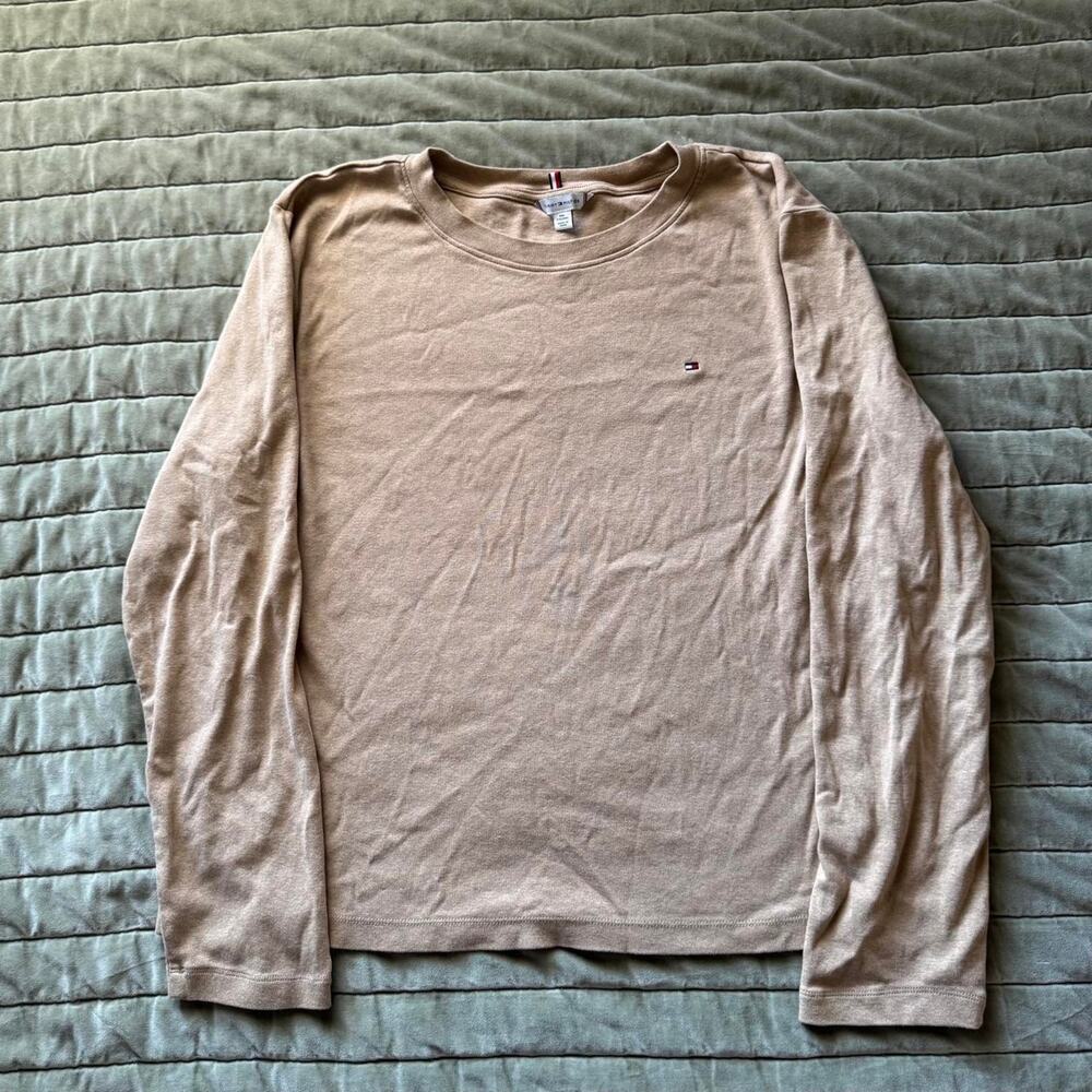 Tommy Hilfiger long sleeve crewneck t-shirt in size XXL(FITS SMALL) Beige